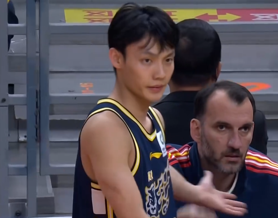 乌法115k欧元买断阿加波夫,结束租借正式加盟