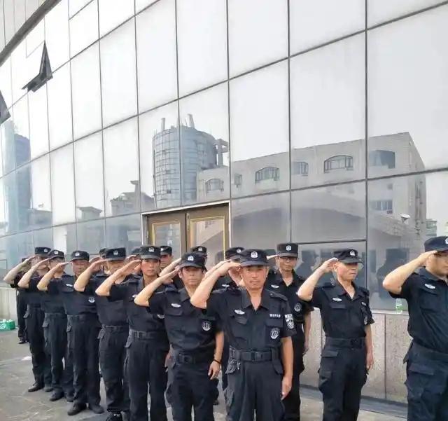 詹姆斯离队,湖人难进季后赛?名嘴列举下赛季西部5强:火箭在列