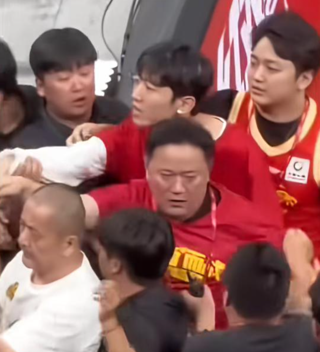 降薪1.13亿!布伦森两次回应!迈克布朗:我做不到!