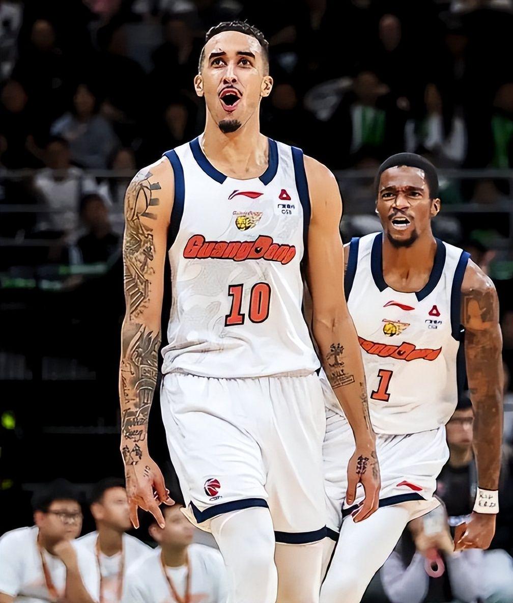 NBA创造历史!8年8个不同球队夺冠,别说马刺路还长