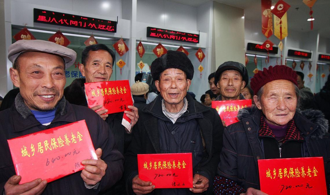 美记:只要詹姆斯确定下家,布朗尼也会被交易或者裁员
