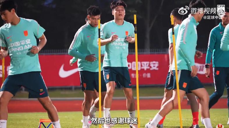 4年1.78亿！抢疯了！湖人头痛，冠军中锋还要吗？