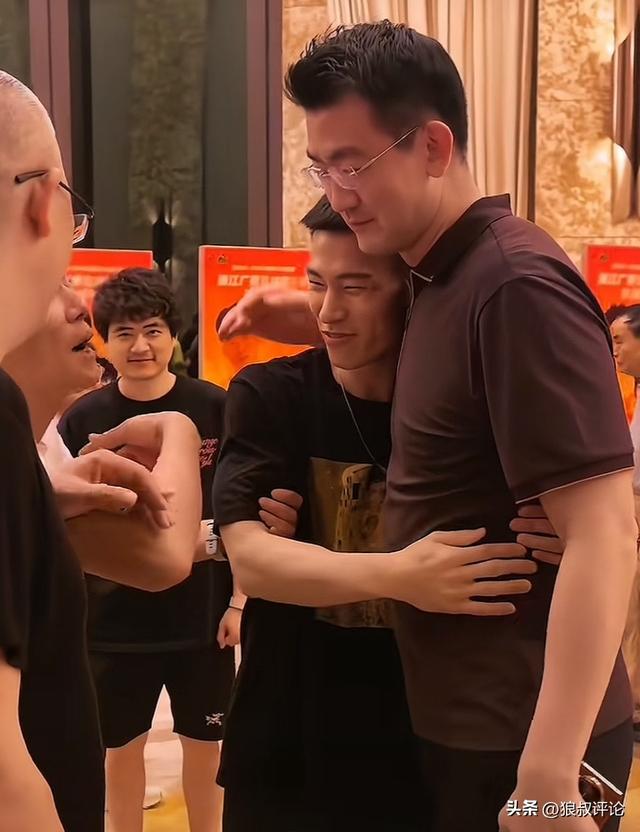 2.72亿or2.08亿!尼克斯刚夺冠,唐斯就收获利好消息,大合同稳了