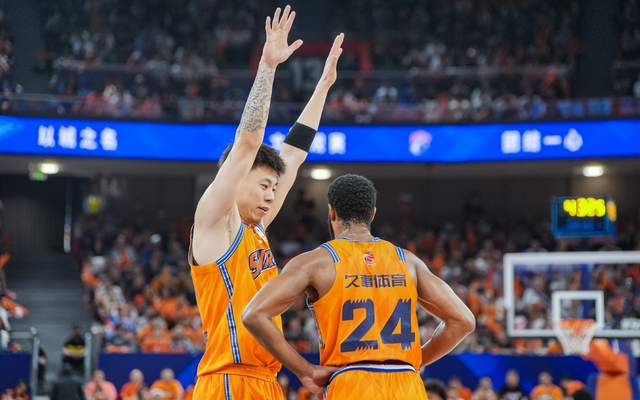 NBA曝多消息 总决G5字母哥交易