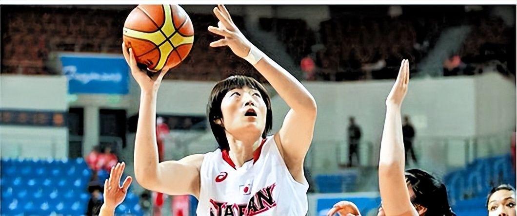 U17男篮虐委内瑞拉！张懿赵杰+2将齐爆，多人贡献，吕飞燕下替补