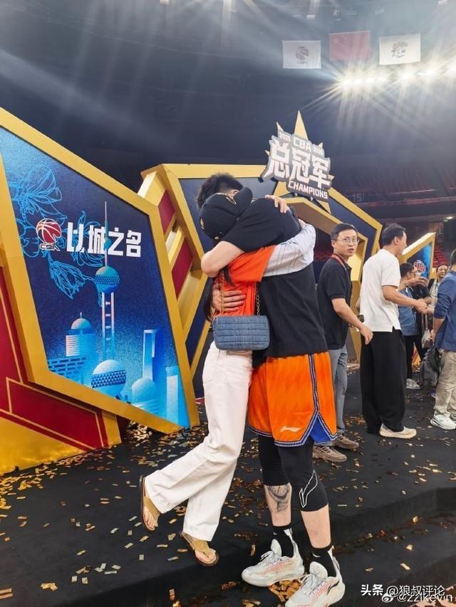 韦德亲历尼克斯29分逆转：整座纽约都在沸腾