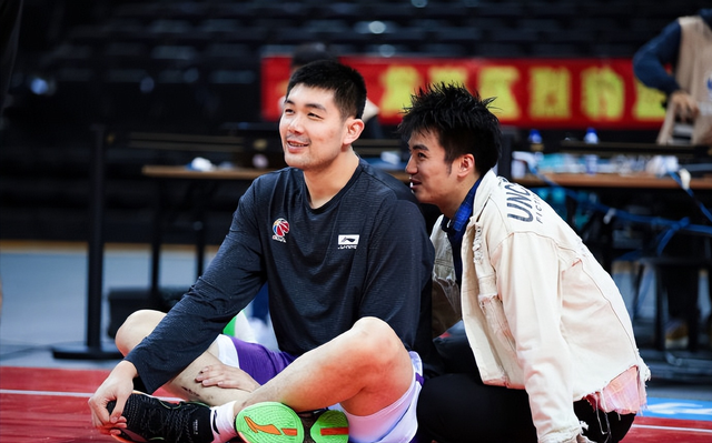 拉塞尔夺加泰排位赛杆位