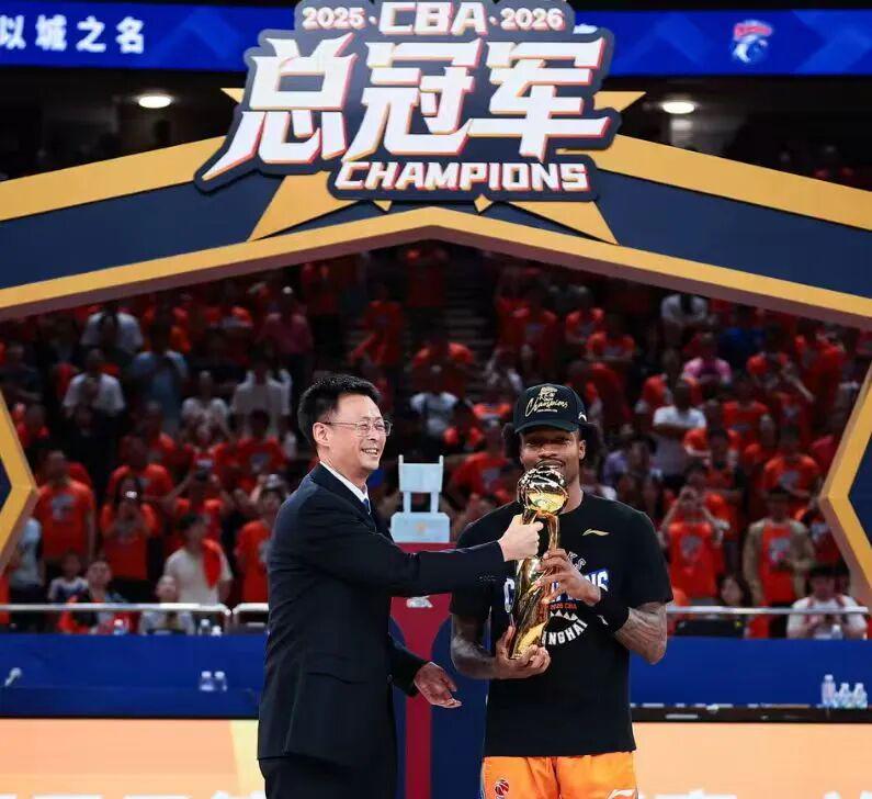 博格巴:亚马尔即使不是世界最佳也是前三,他需更专注于踢球