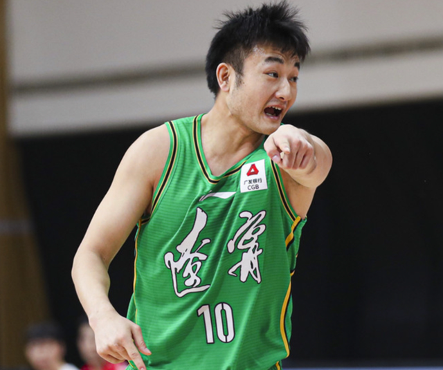 乌法115k欧元买断阿加波夫,结束租借正式加盟