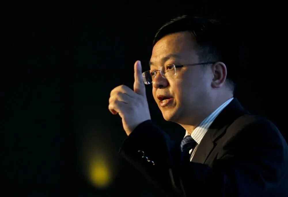 乌法115k欧元买断阿加波夫，结束租借正式加盟