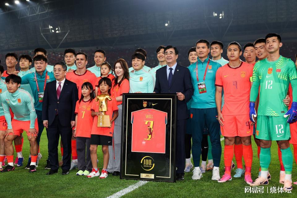 德国门将诺伊尔创纪录:参加5届世界杯,追平马特乌斯