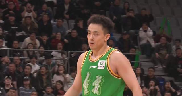 范德法特调侃日本球员“长得像”,惹祸上身